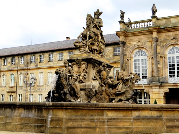 bayreuth-new-palace-fountain-2a